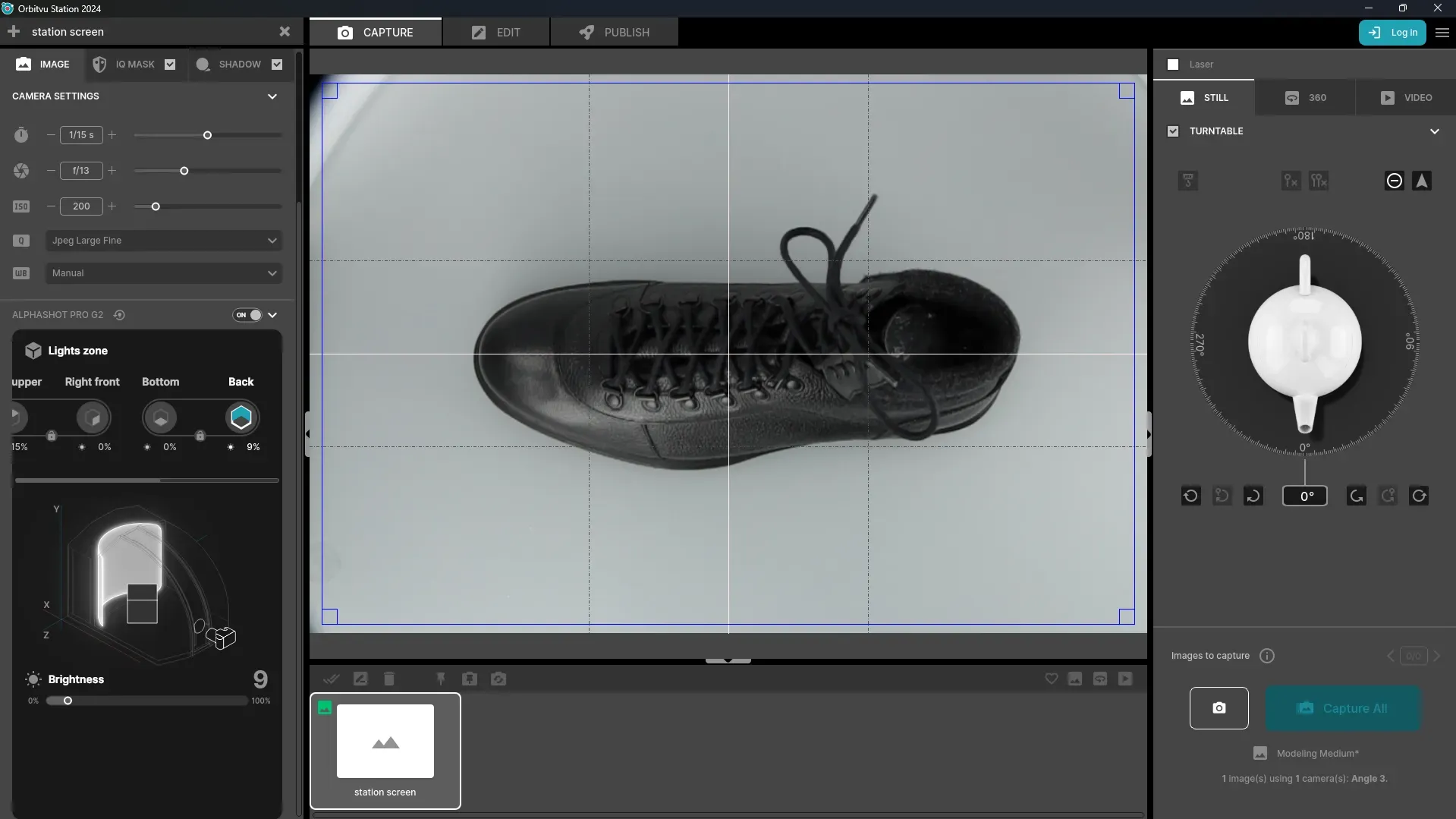 Top-Down-Live-Vorschau eines schwarzen Stiefels